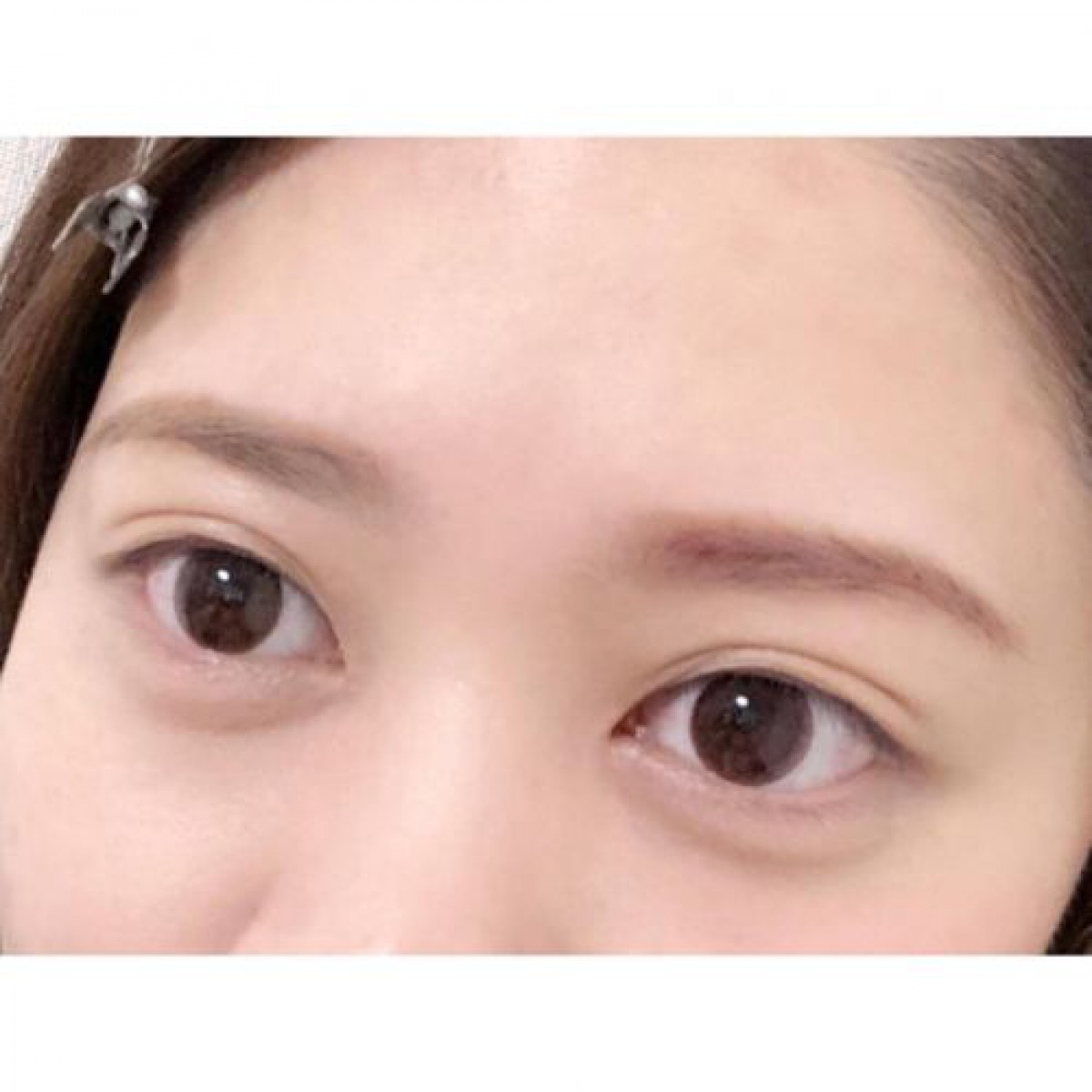 少女のような童顔メイクは眉毛に赤みをプラスして。柔らか仕上げのプチプラ眉コスメを✔️せよ