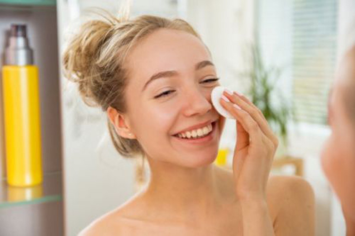 拭き取り化粧水の魅力って?上手な使い方とポイントをチェック!