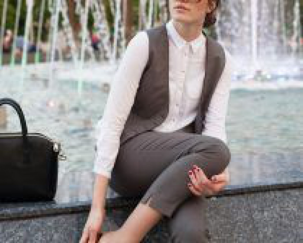 会社に「とりあえずプチプラ服」はキケン! 先輩と丸かぶりも…