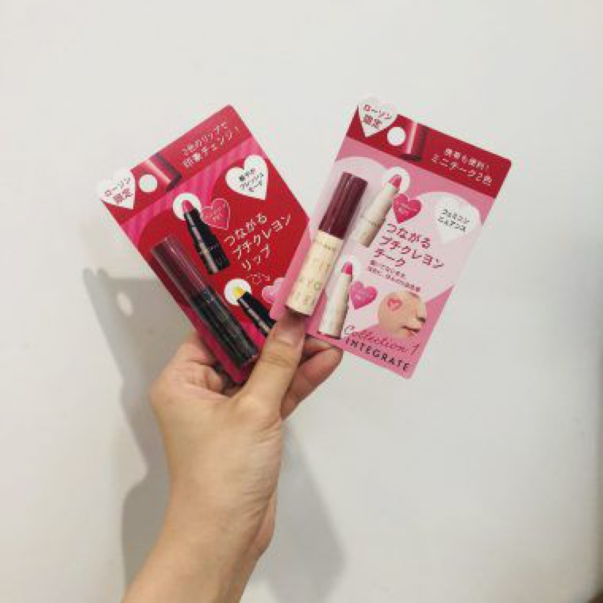 新商品♡500円ローソンコスメのピンクリップが最強です!