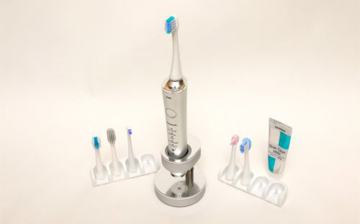 電動歯ブラシがどれも一緒だと思っているアナタにオススメする「ドルツ」新商品