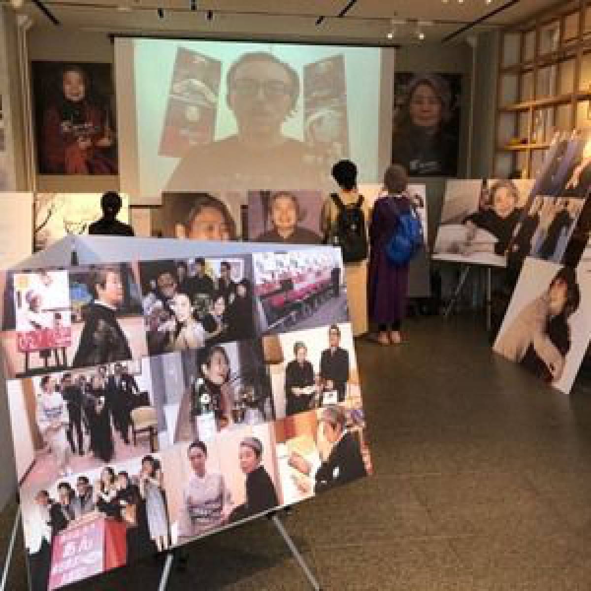 レスリー・キーが撮影「愛・樹木希林」展が開催、妻夫木聡らによる追悼映像も