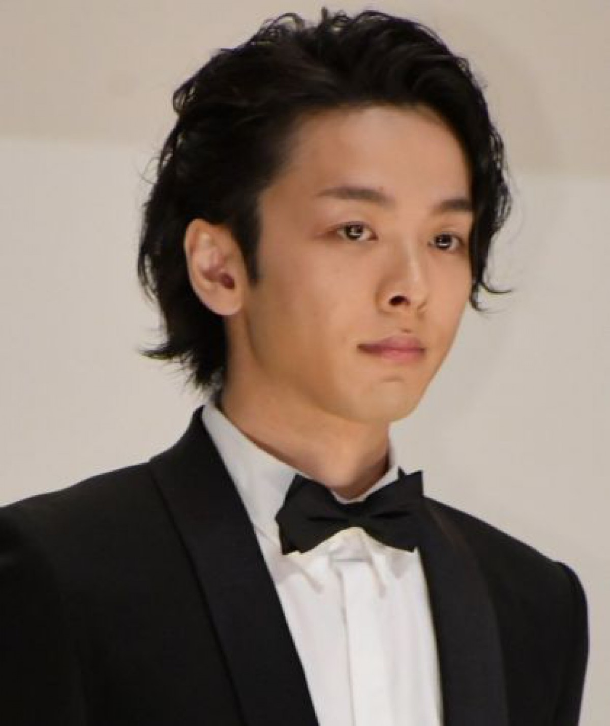 中村倫也の白塗りメイク姿に衝撃「やっちまったな」