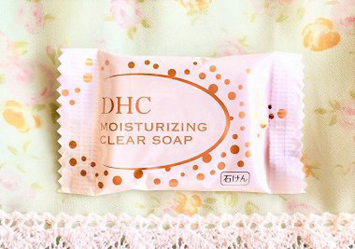 DHC 敏感肌用の洗顔石鹸「モイスチュアクリアソープ」やさしく洗える