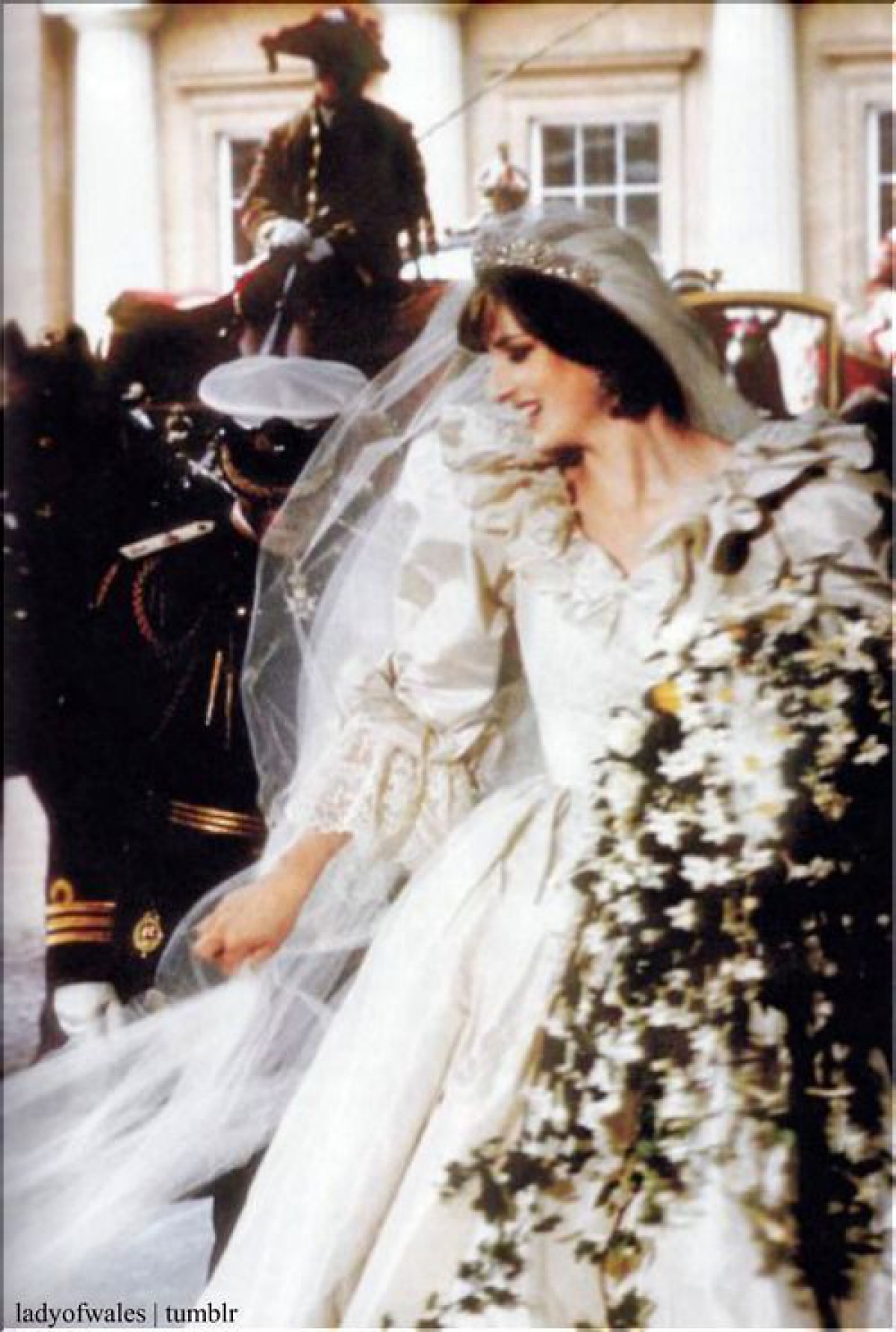 ダイアナ妃の生涯⑥結婚式 世紀のロイヤルウエディング ドレス、ティアラ、ヘアメイク…全てがお伽話のプリンセス！7億5千万人が祝福したイギリス王室史上最高の花嫁