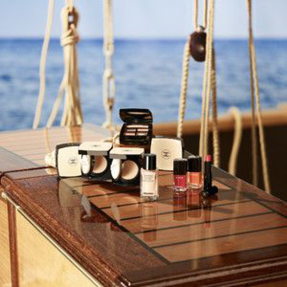 【2020年夏コスメ新作一覧】CHANEL編:夏の太陽に輝くヘルシースキンを提案、ダブルCのロゴはロープモチーフに