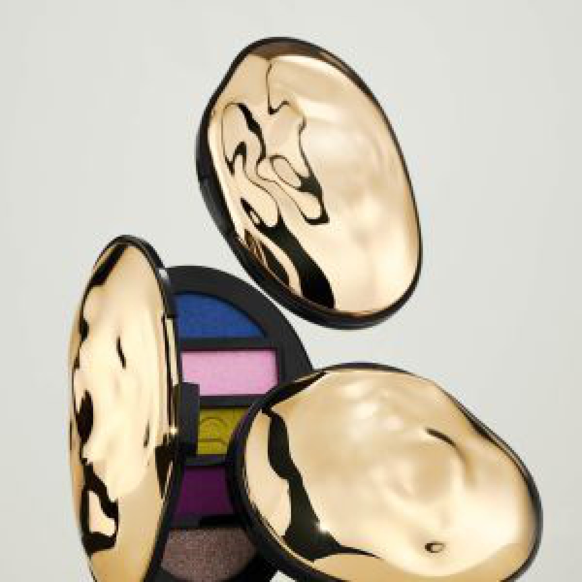 「バイレード」のメーキャップコレクションにアイシャドウパレットが登場、高発色なパウダー5色をセットに