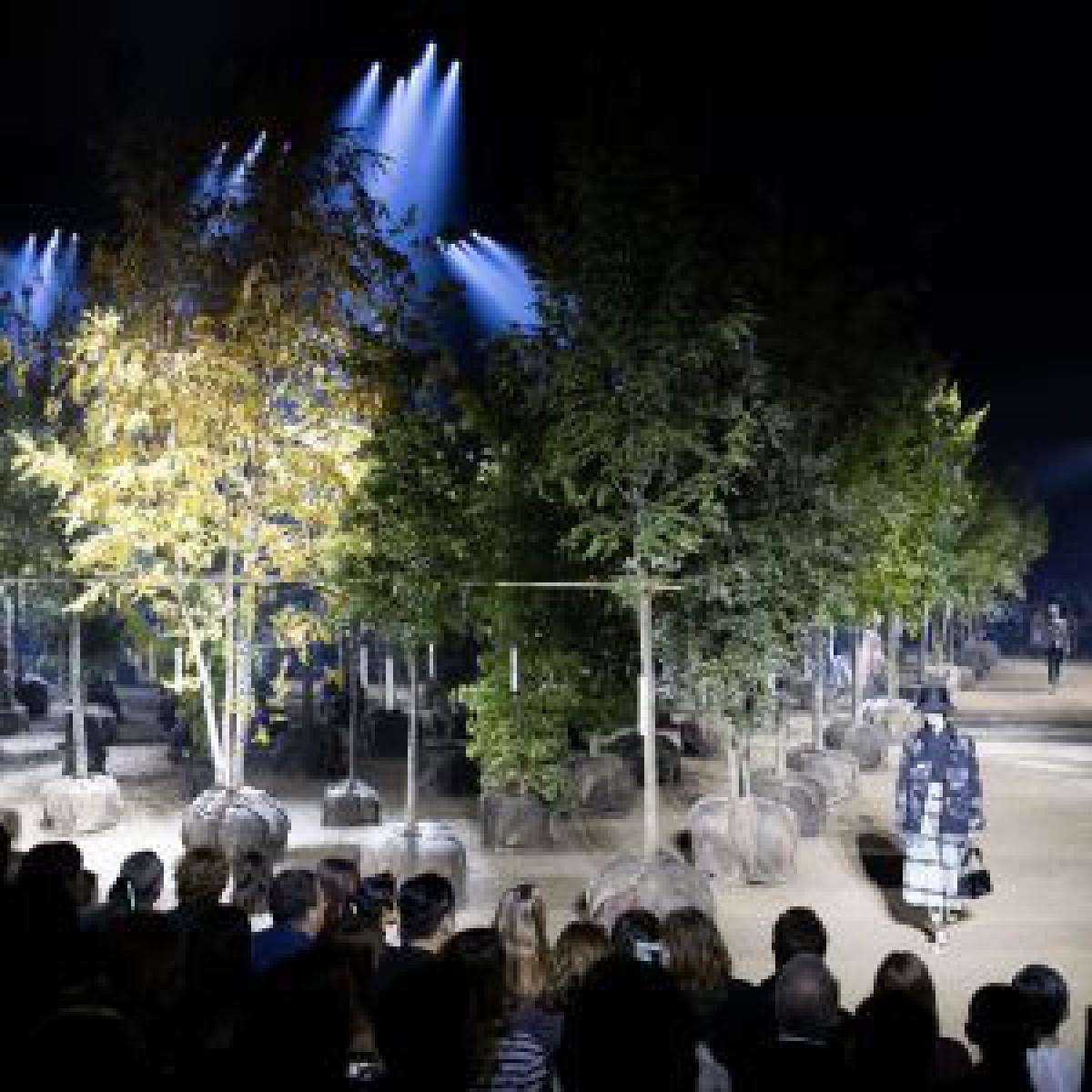 「ディオール」メンズ2021年フォールコレクションはオンラインで発表、同日に北京でイベント開催