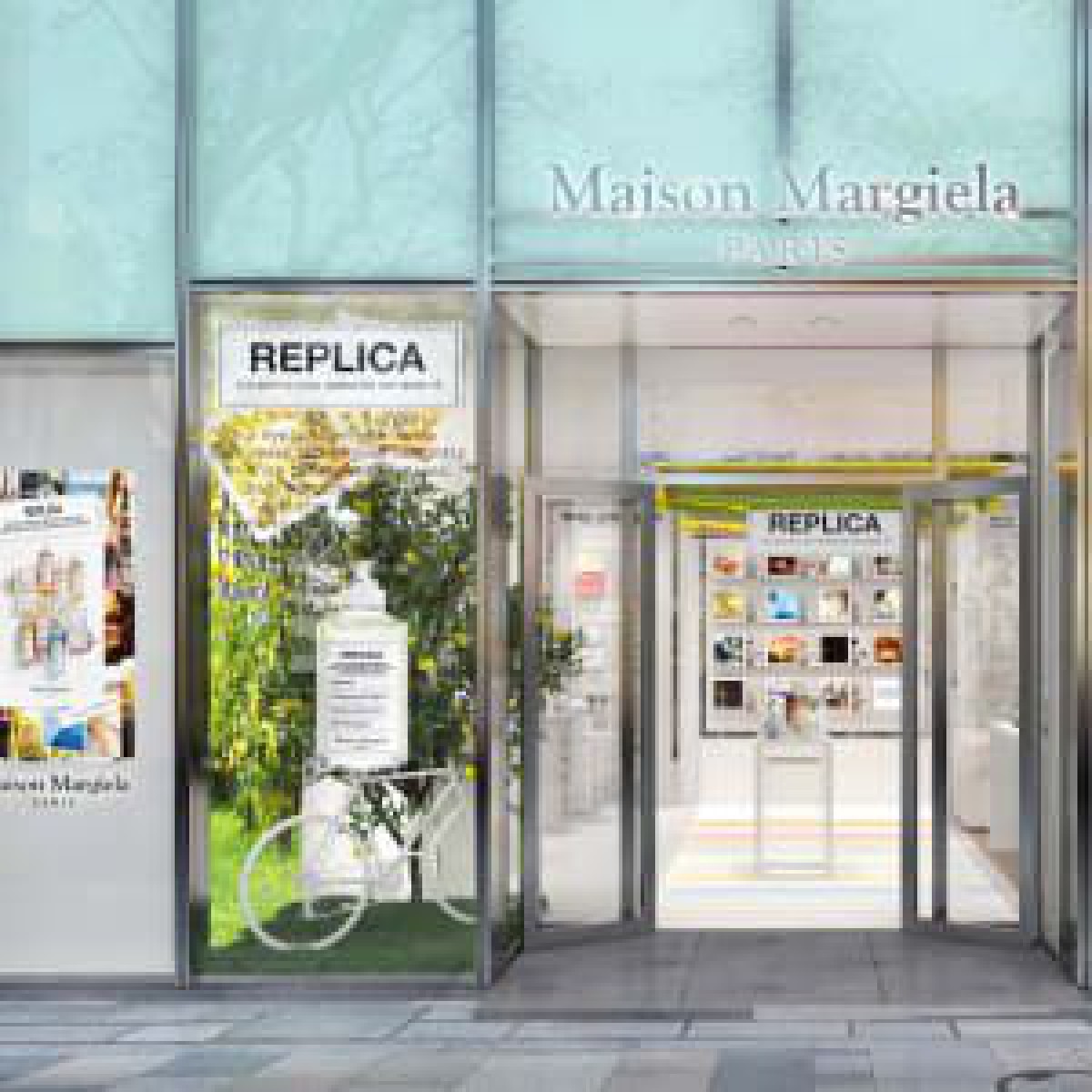 日本初、メゾン マルジェラの香水「レプリカ」限定店が表参道にオープン