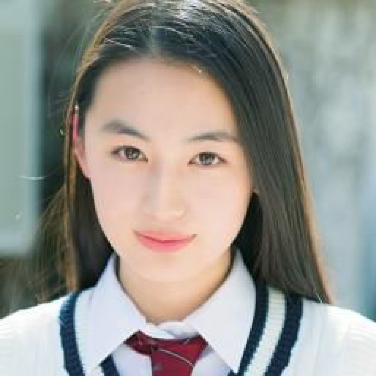 透明感あふれる15歳...八木莉可子が超絶的に美しすぎる コスメニュース『びぃらぼ』